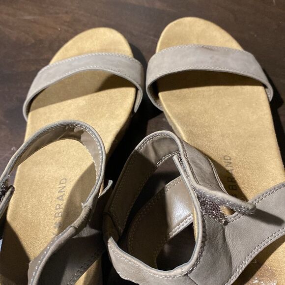 Lucky Brand Tan Leather Adjustable Strap Sandals - Picture 7 of 12